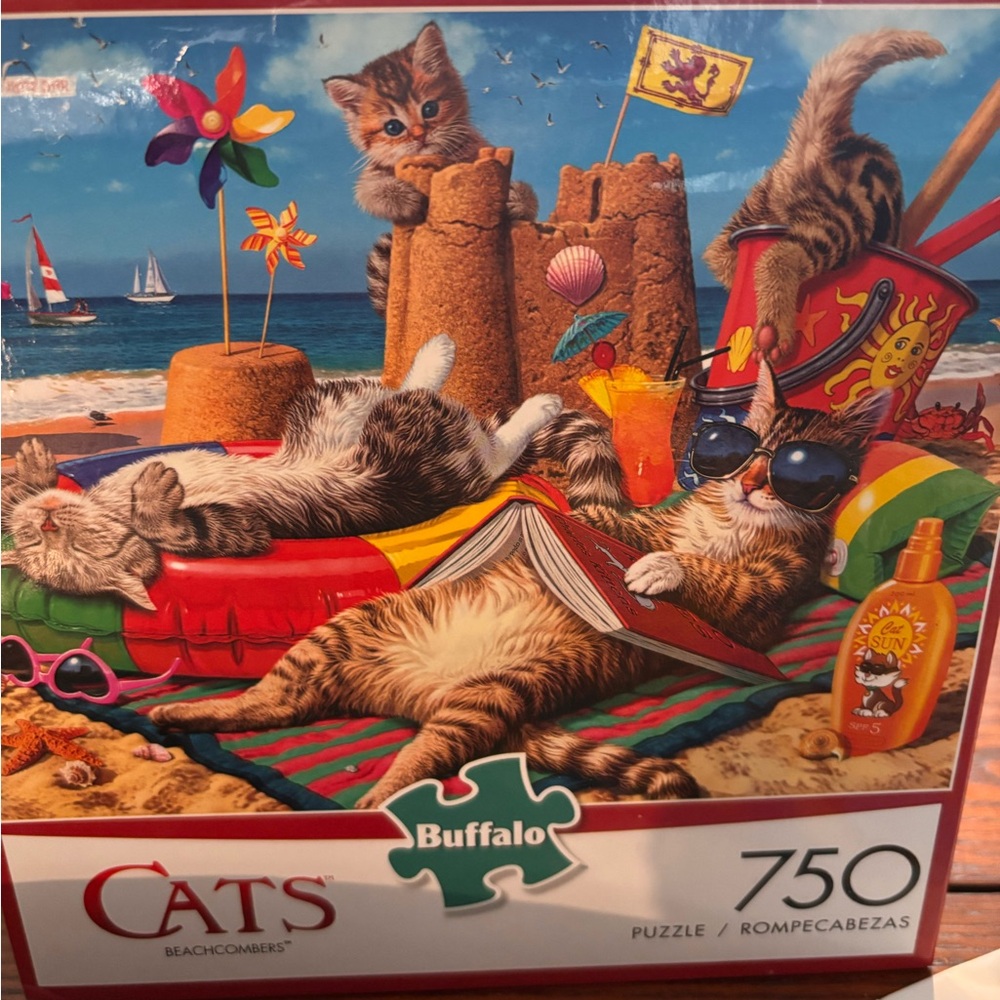 Buffalo beach cat puzzle. 750 pieces. Games. Puzzles. Cats. Beach.